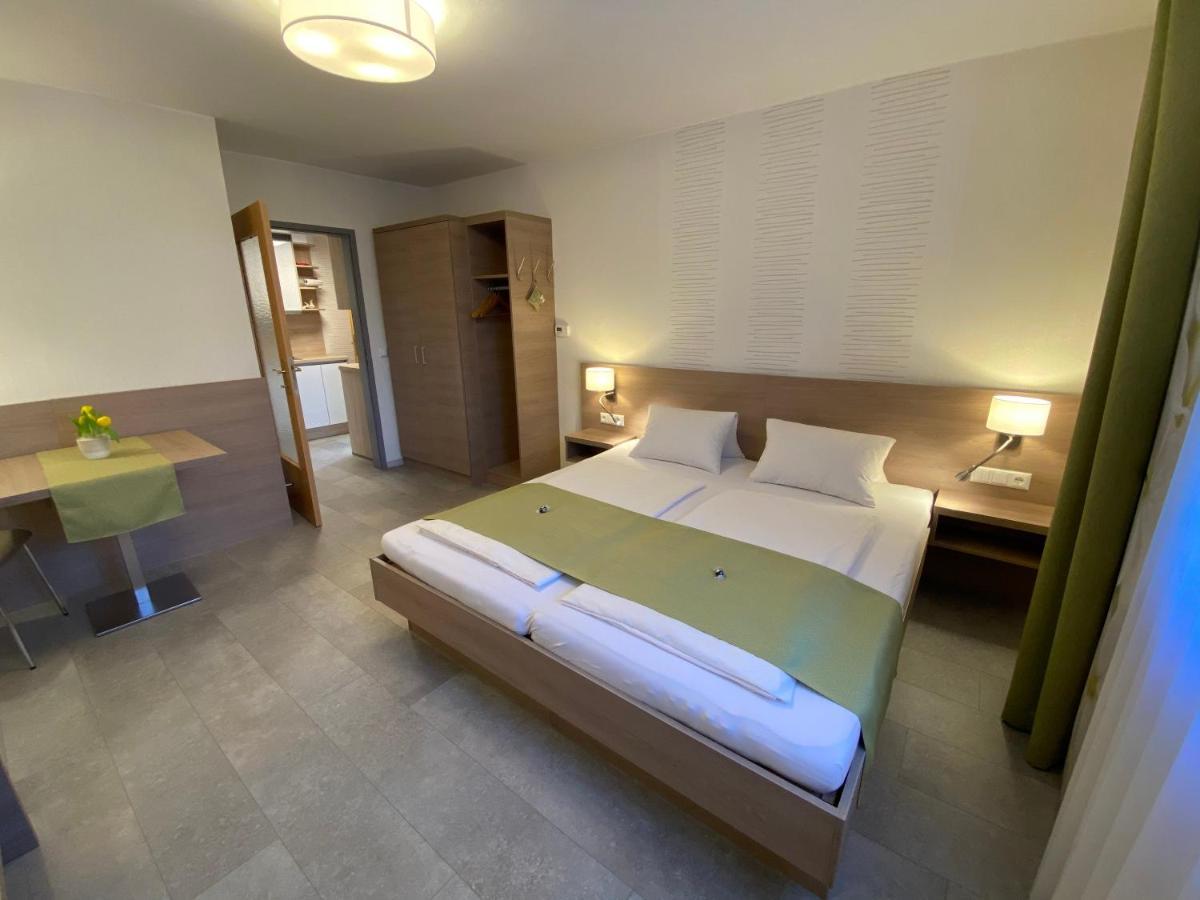 Privatzimmer Und Ferienwohnungen Leeb Persenbeug Luaran gambar