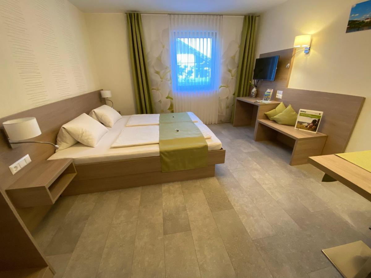 Privatzimmer Und Ferienwohnungen Leeb Persenbeug Luaran gambar