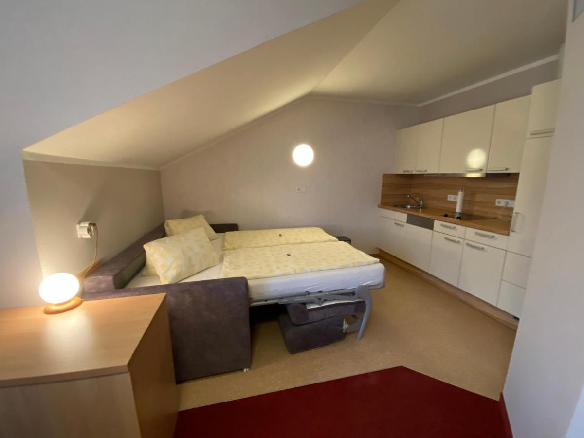 Privatzimmer Und Ferienwohnungen Leeb Persenbeug Luaran gambar