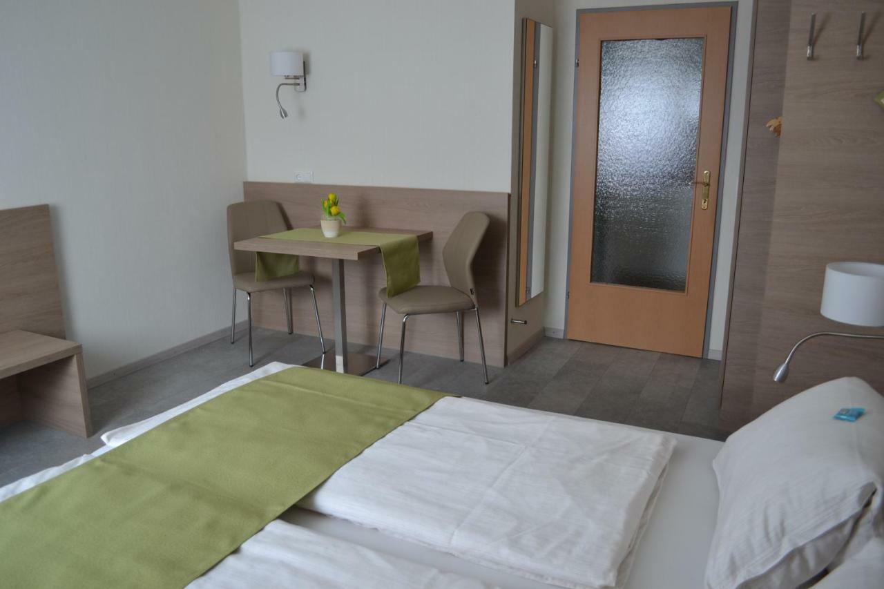 Privatzimmer Und Ferienwohnungen Leeb Persenbeug Luaran gambar