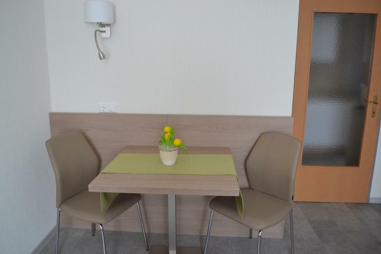 Privatzimmer Und Ferienwohnungen Leeb Persenbeug Luaran gambar